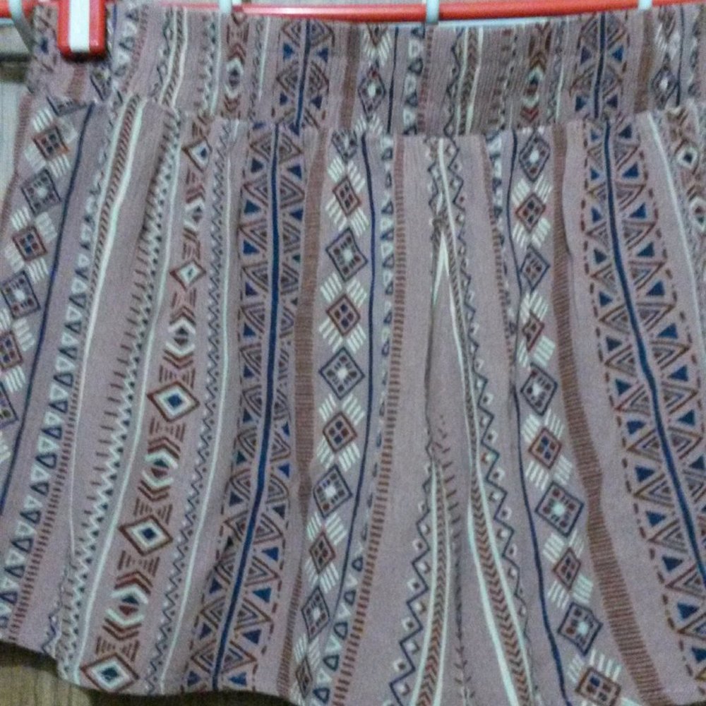 Flowy Aztec Shorts - Picture 8 of 16